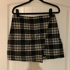black and white houndstooth mini skirt